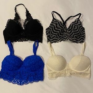 4 VS pink Bralette’s